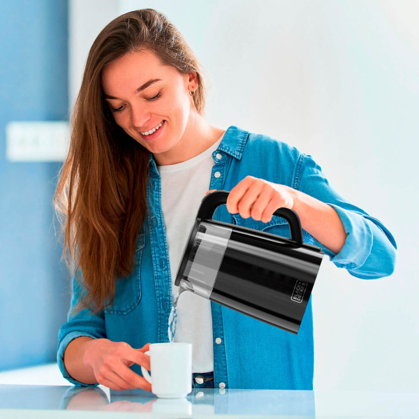 Электрочайник BLACK+DECKER BXKE2206E